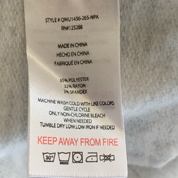 Rae Dunn Women's "PEACE LOVE HOPE" Gray Gallery Sweatshirt Cozy Ankle Socks Set - Picture 12 of 13